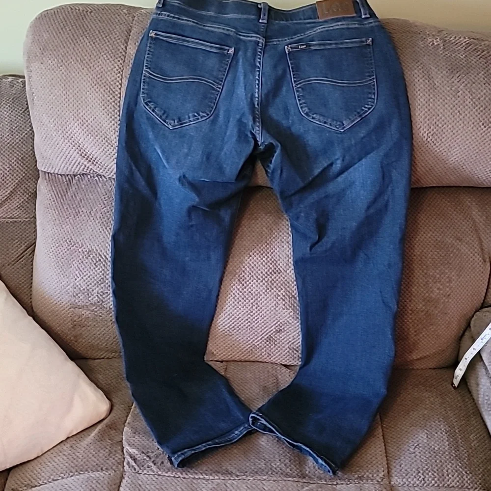 Lee Extreme Motion Athletic Fit Jeans - Picture 4 of 7